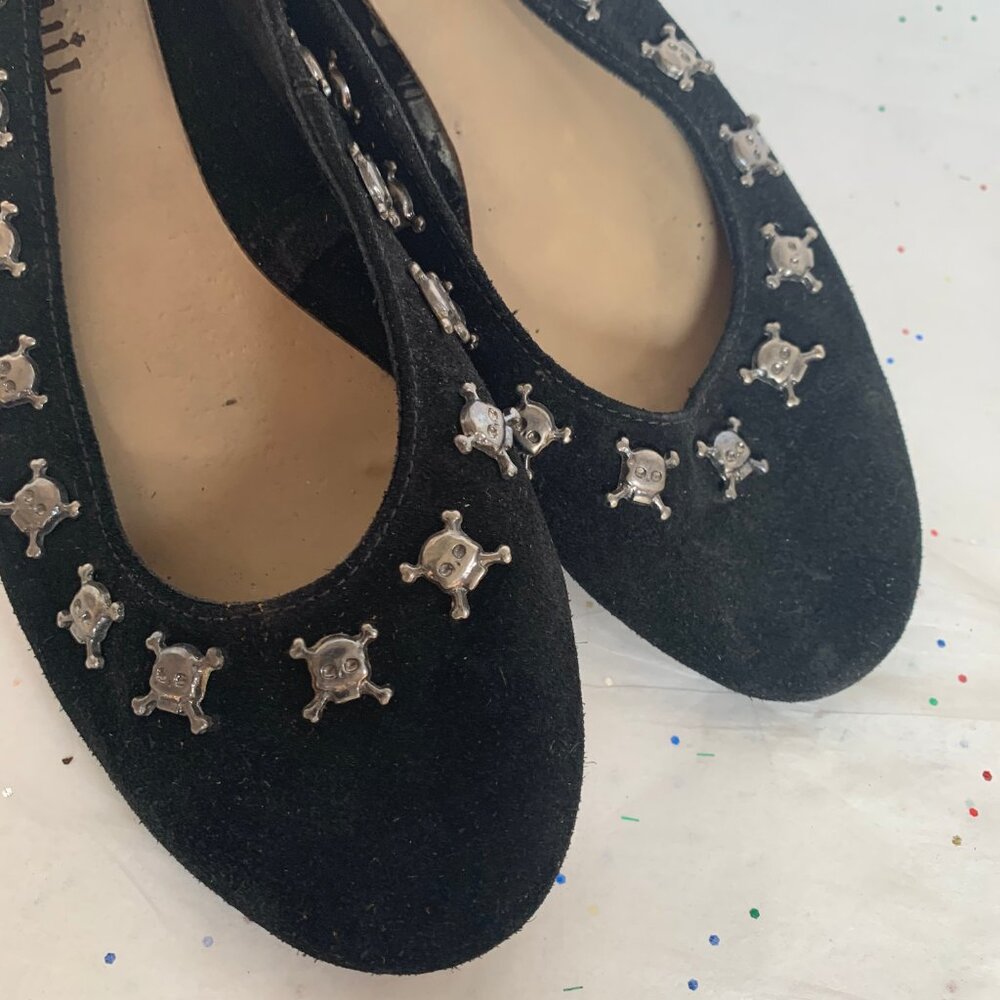 Ann Tuil Paris Black Suede Ballet Flats Metal Skull and Crossbones Rivet 39 Goth - Picture 13 of 15